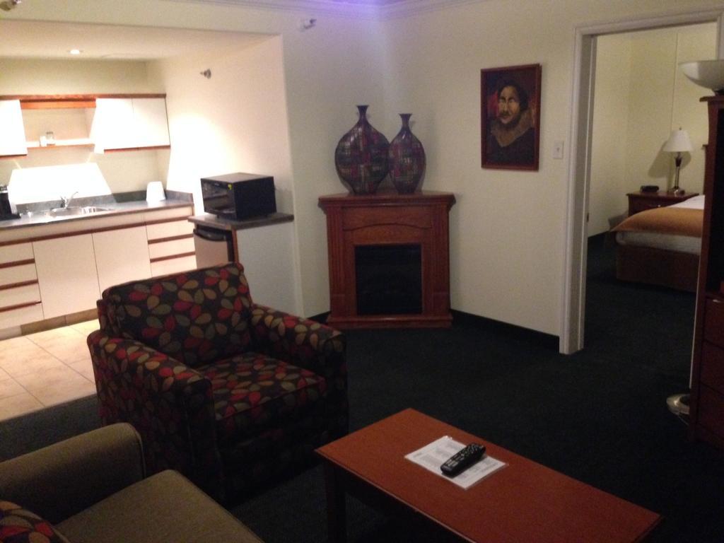 Ptarmigan Inn Hay River 部屋 写真